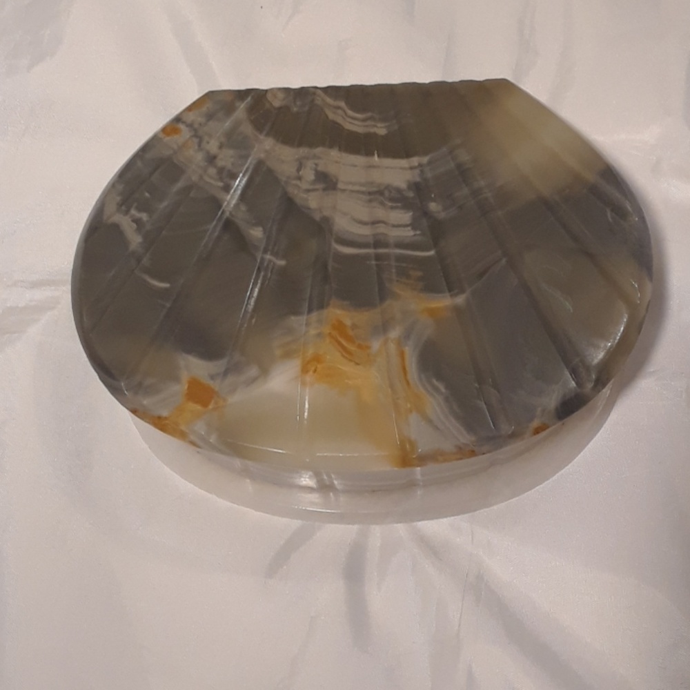 Marble trinket box clam shaped - Picture 2 of 8